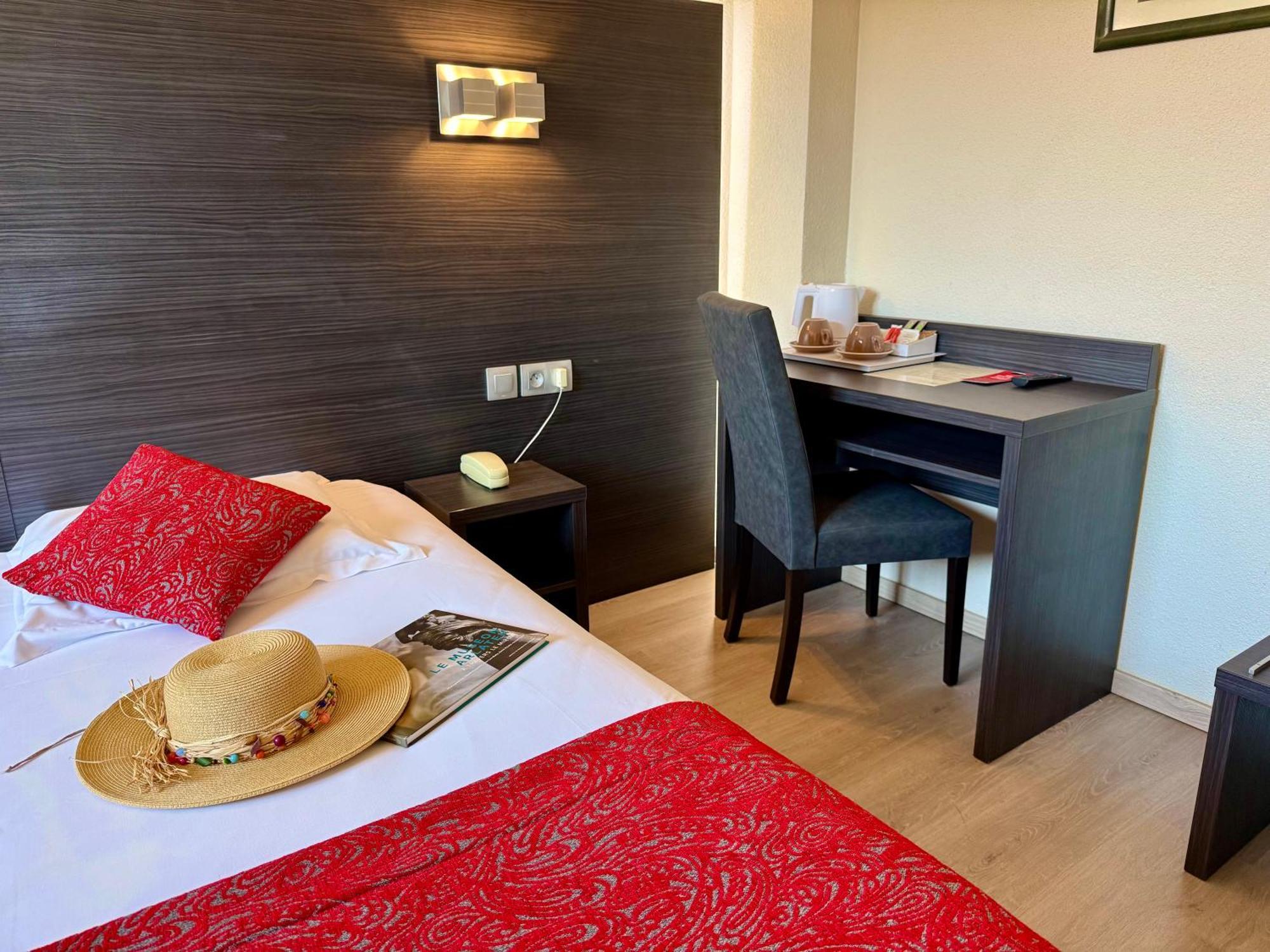 Le Cheval Blanc Hotel Arles Bagian luar foto