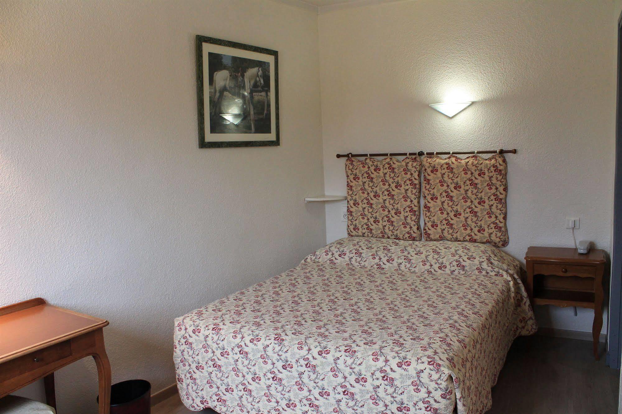 Le Cheval Blanc Hotel Arles Bagian luar foto