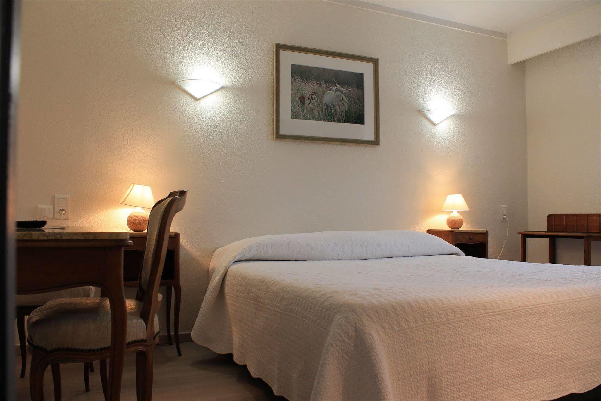 Le Cheval Blanc Hotel Arles Bagian luar foto