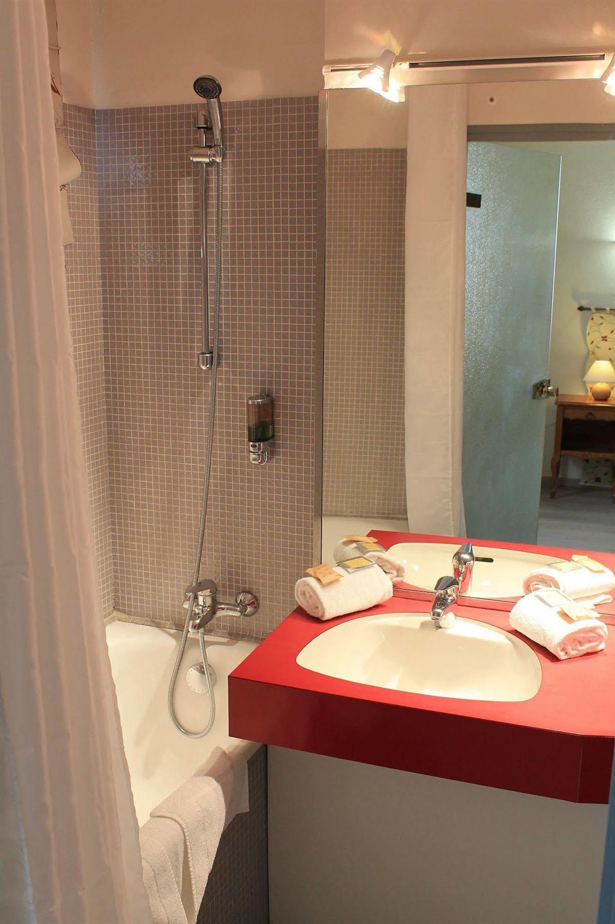 Le Cheval Blanc Hotel Arles Bagian luar foto
