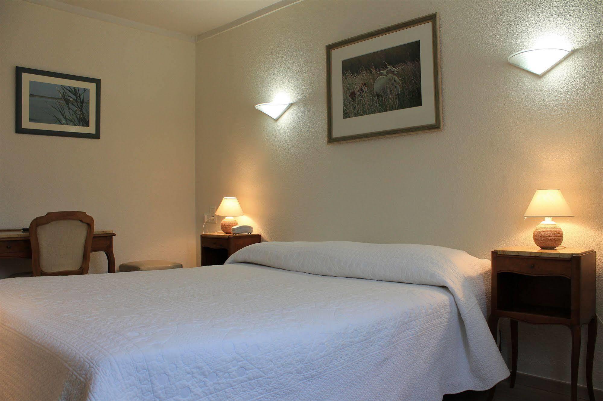 Le Cheval Blanc Hotel Arles Bagian luar foto