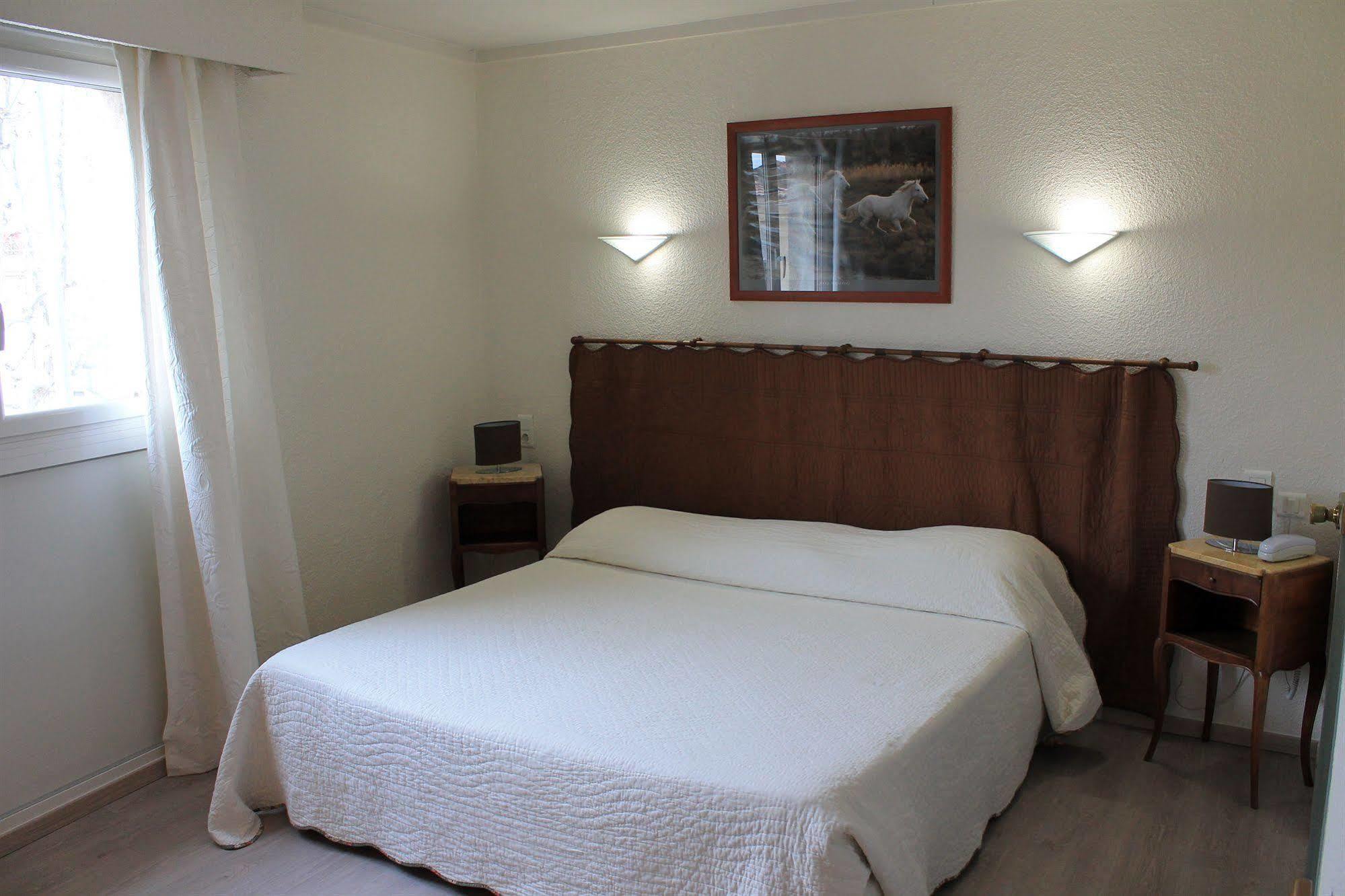 Le Cheval Blanc Hotel Arles Bagian luar foto